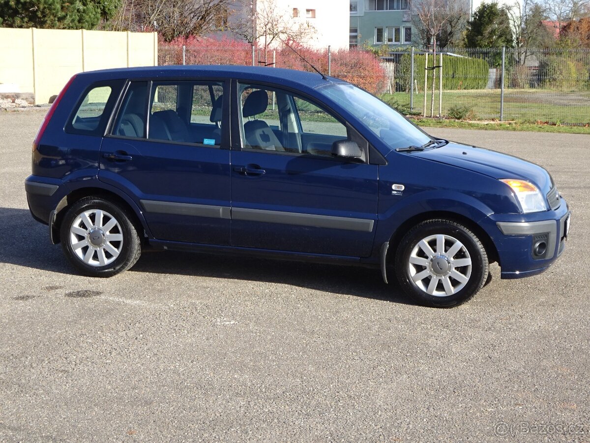 Ford Fusion 1.4i r.v.2008 (59KW) 2.Majitel Koupeno v ČR - 2