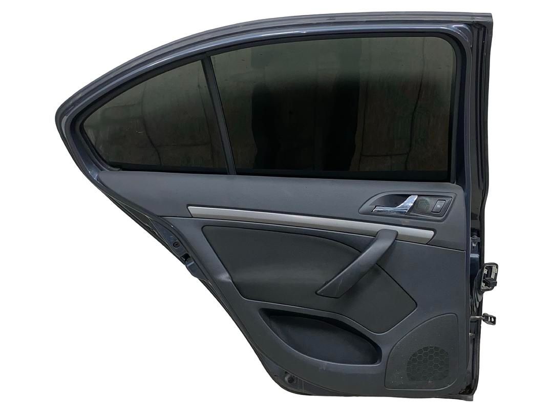 Levé zadní dveře šedá LF8J Škoda Octavia 2 sedan 2008 - 2