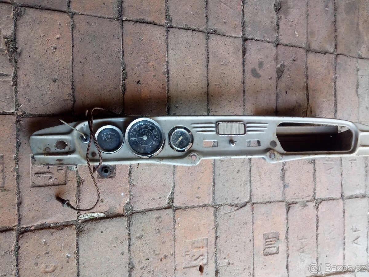 Škoda Octavia palubní deska - 2