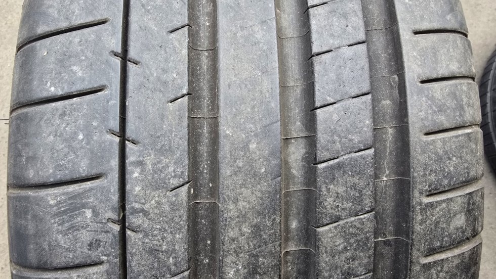 Letní pneumatika 255/35/19 Michelin - 2