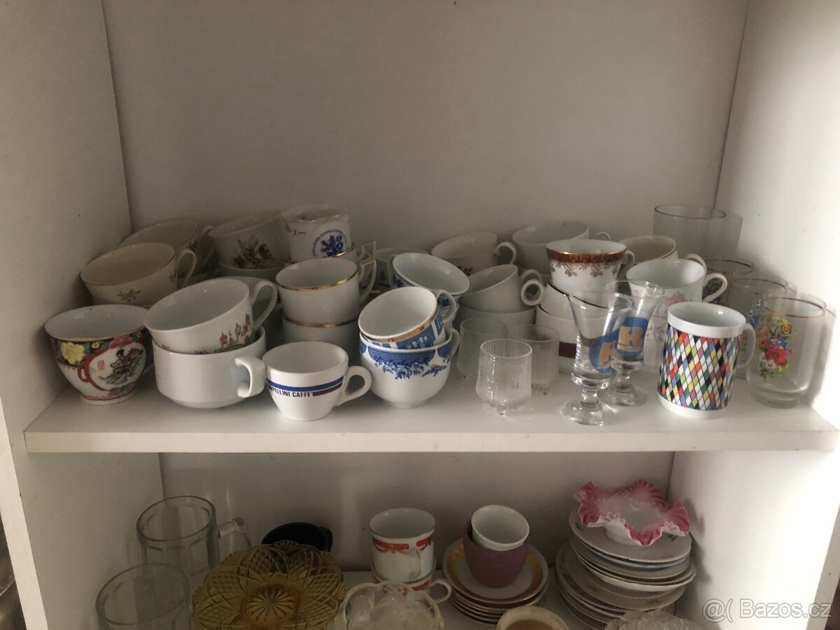 Hrnečky,mísy,bábovky, - 2