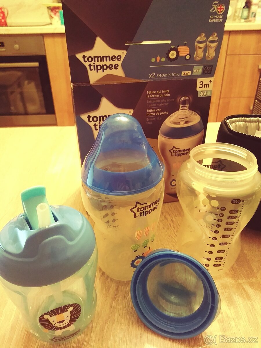 Kojenecké lahve Tommee Tippee + doplňky - 2