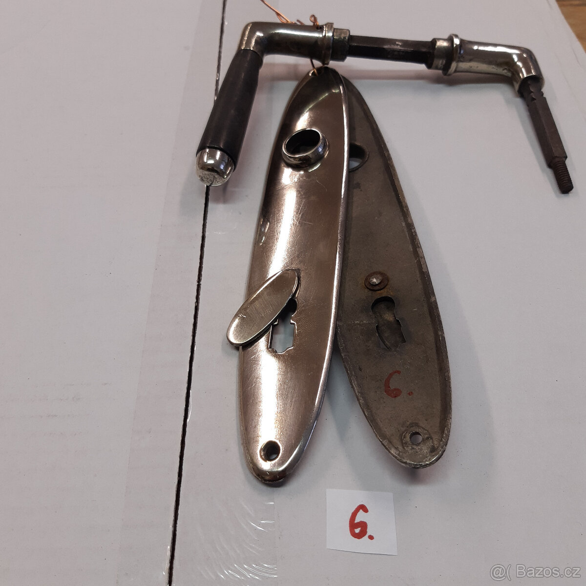 Kování na dveře-č.6 - 2