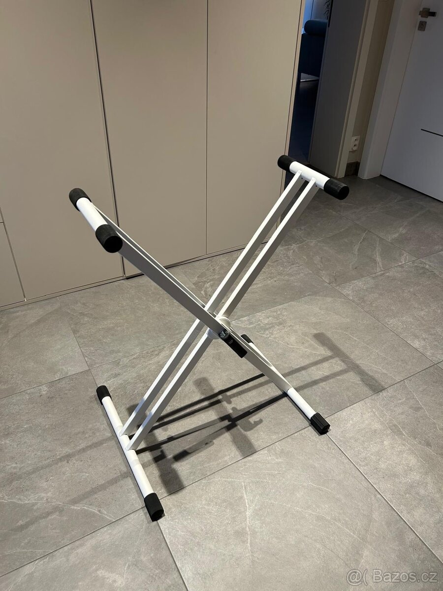 Skládací klávesový stojan Konig & Meyer - 2