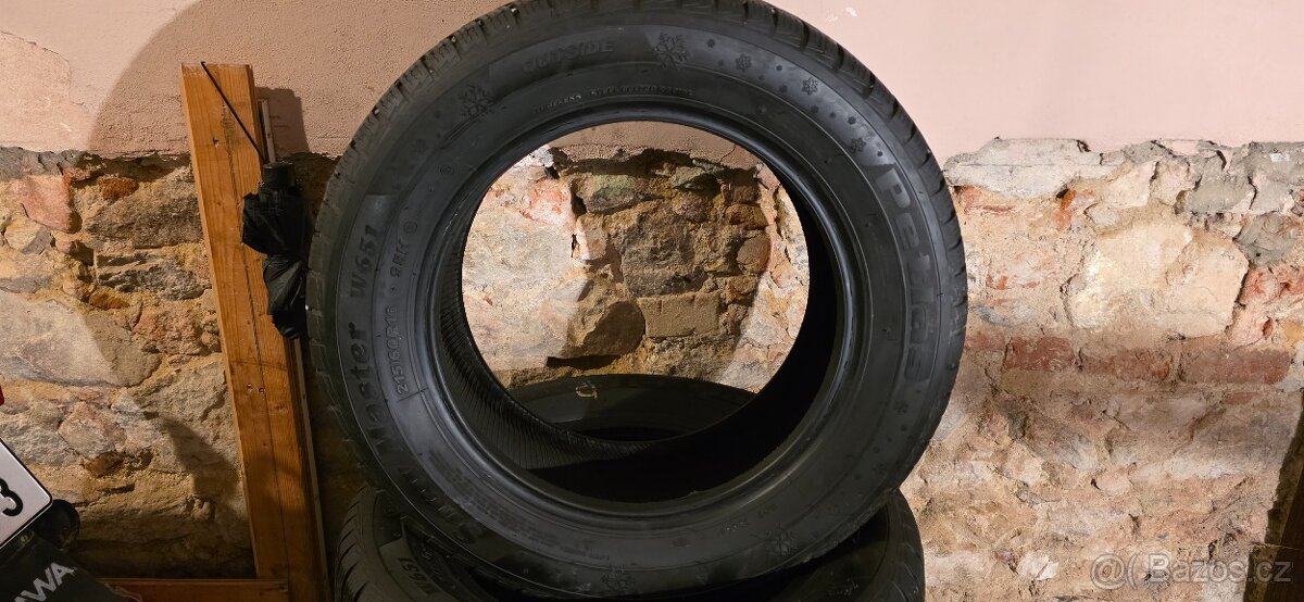 215/60/16 Petlas - zimní - pošlu poštou - 2