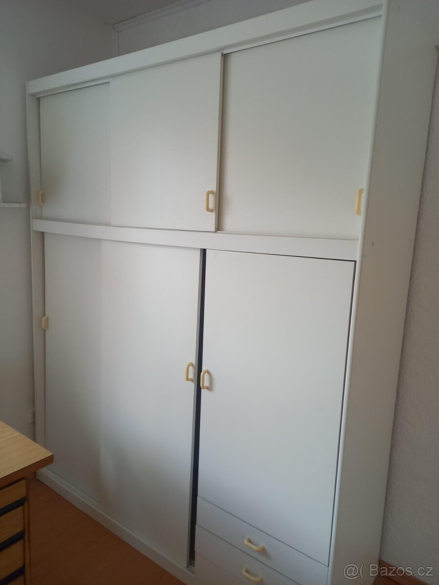 šatní skříň s nástavcem bílá - 2