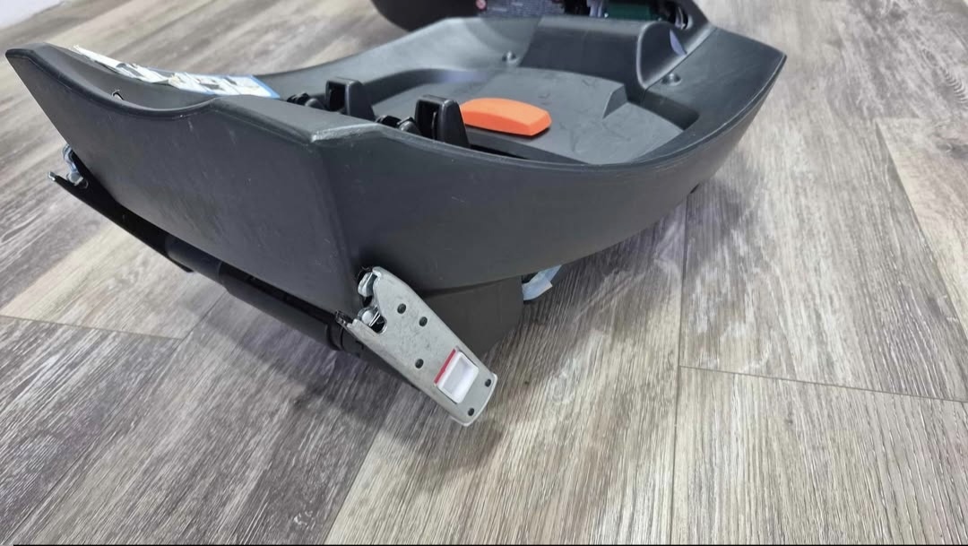 Autosedačka se základnou - 2