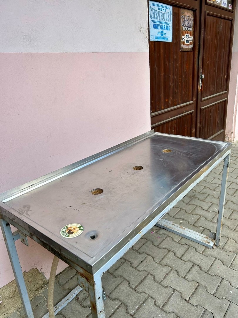 Nerezové výčepní stoly - 2