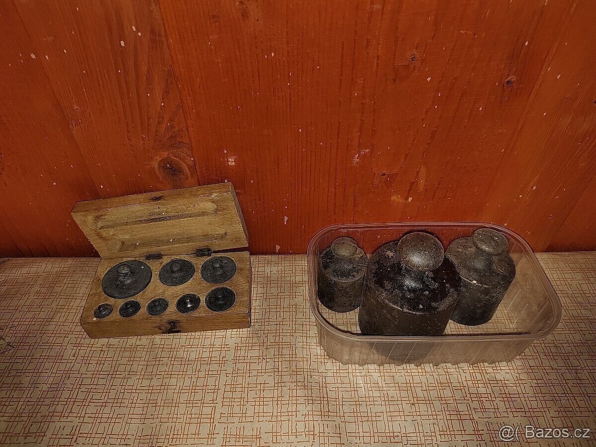 Prvorepubliková váha Aero 5 - 2