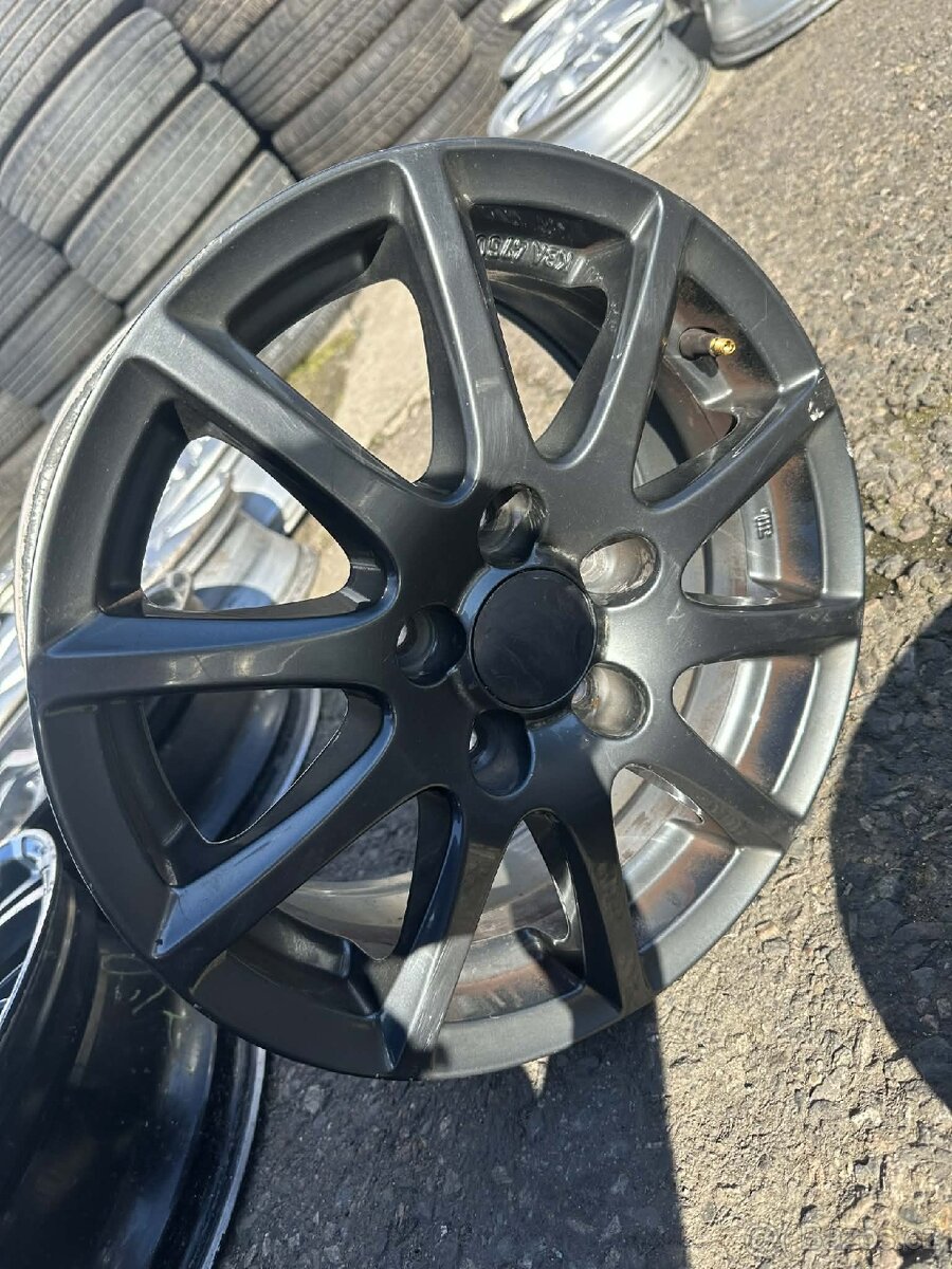 Alu disky Toyota Auris - 2