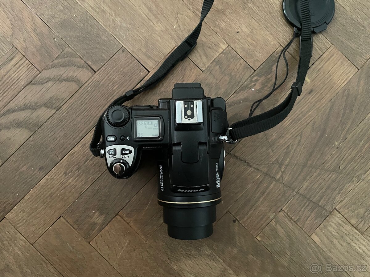 Nikon Coolpix 5700 - 2