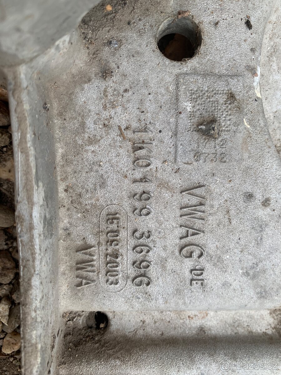 Přední nápravnice VW Touran se stabilizátorem - 2