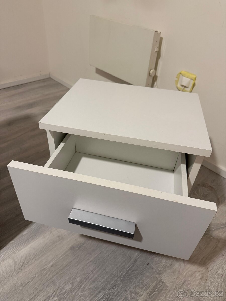 Noční stolek - 2