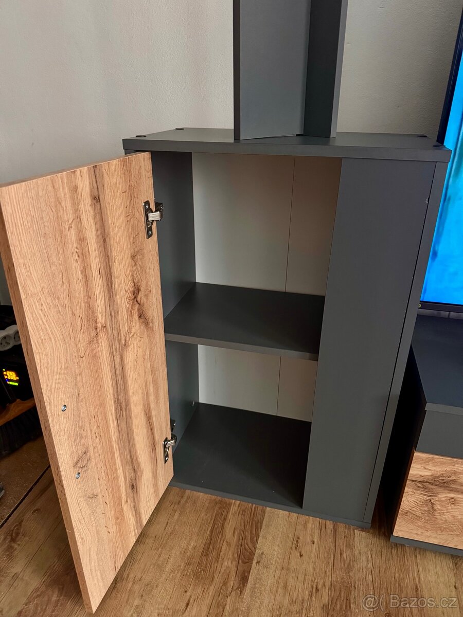 Obývací stěna - 2