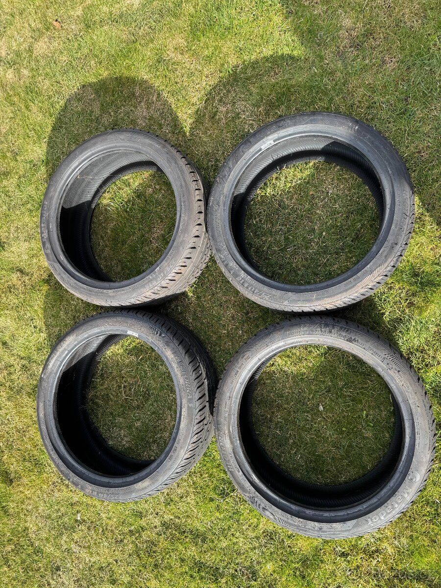 Letní pneu 225/40 R18 - 2