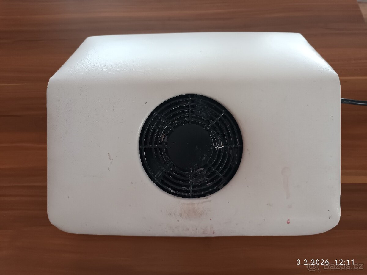 Odsávačka prachu na nehty - 2