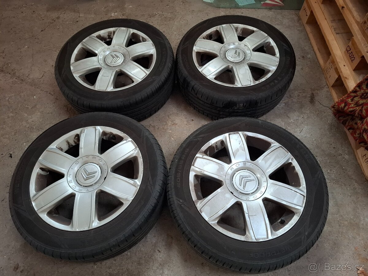 Letní pneu Nokian 205/55R16 - 2
