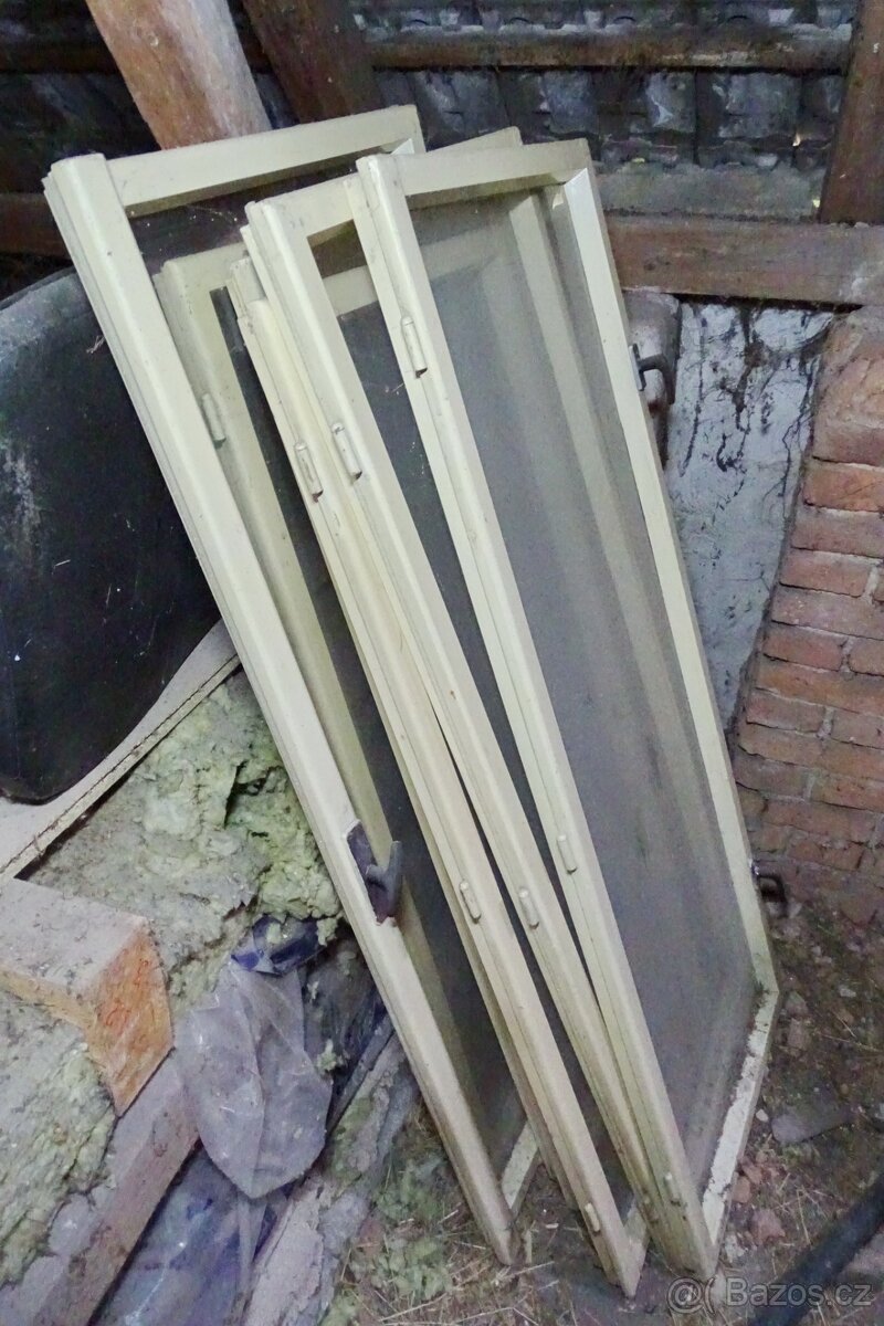 Dřevěná okna špalety 6 ks - 2