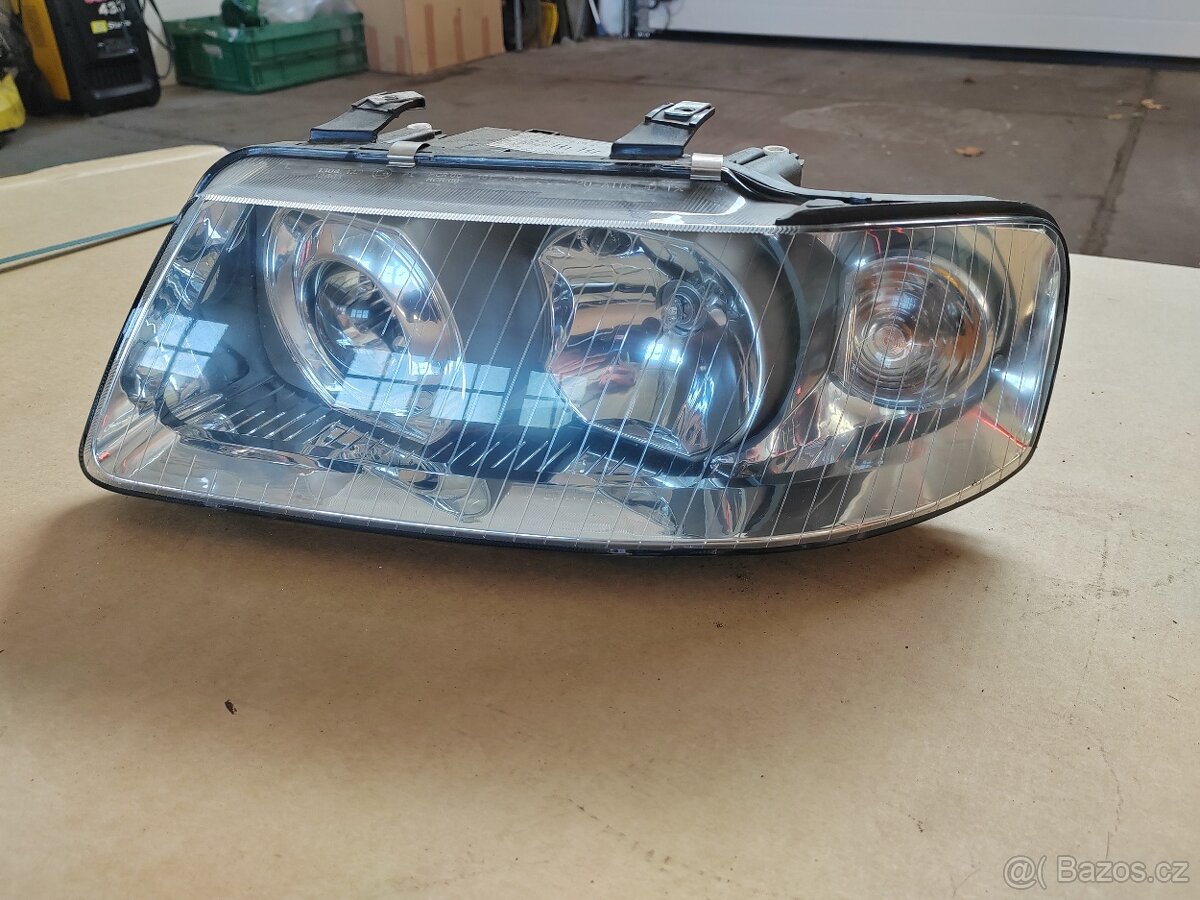AUDI A3 8L FACELIFT- levý přední světlo/ světlomet - 2
