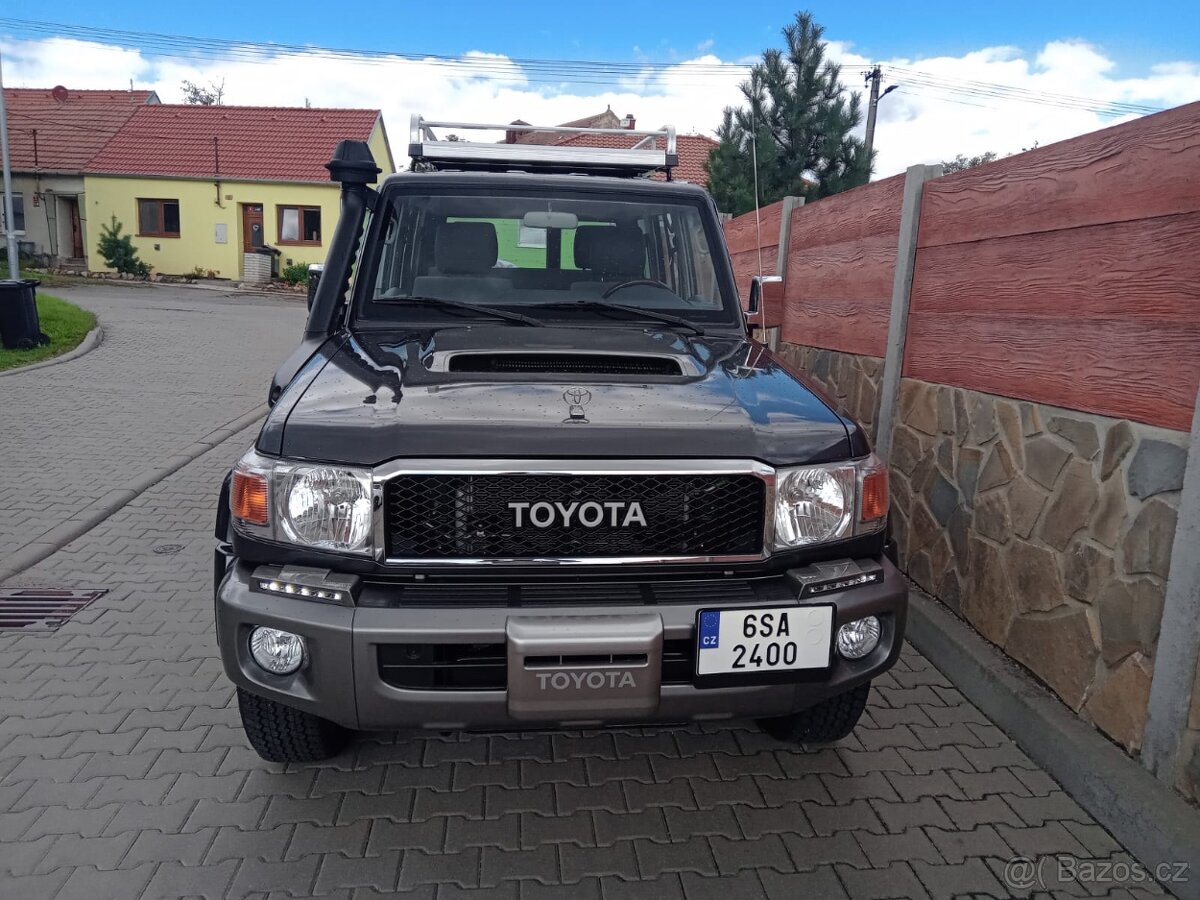 Land Cruiser HZJ 76 4,5TD V8, 205 PS, NAVIGACE, MAX.Výbava - 2