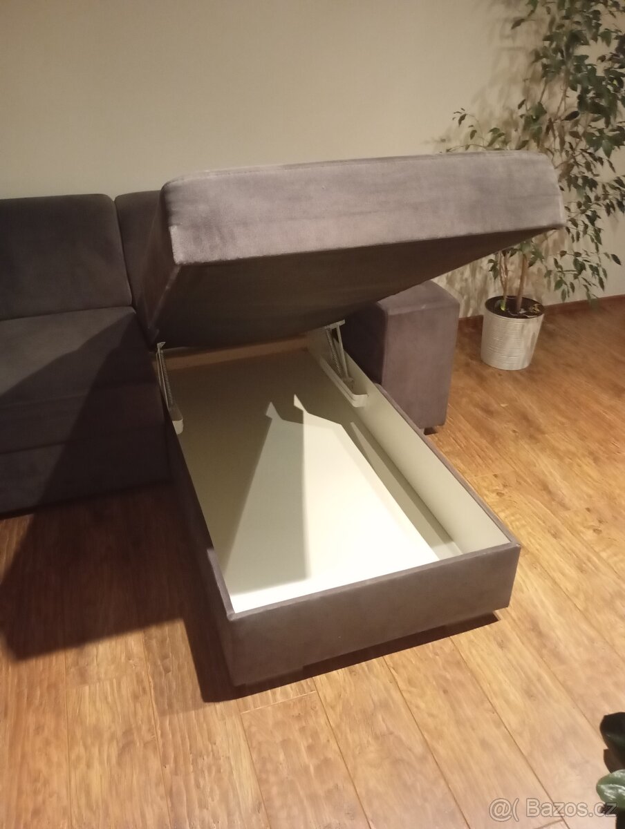 Rozkládací gauč - 2