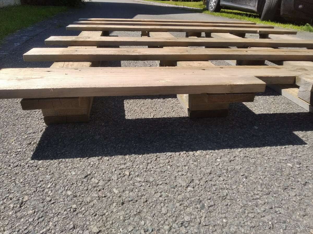 Dřevěná paleta - 2