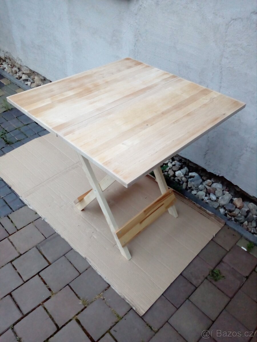 Prodám dřevěný skládací stůl 74,5x75 cm - 2