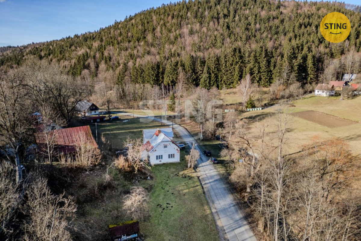 Prodej rodinného domu 5+1, Karolinka, 131598 - 2