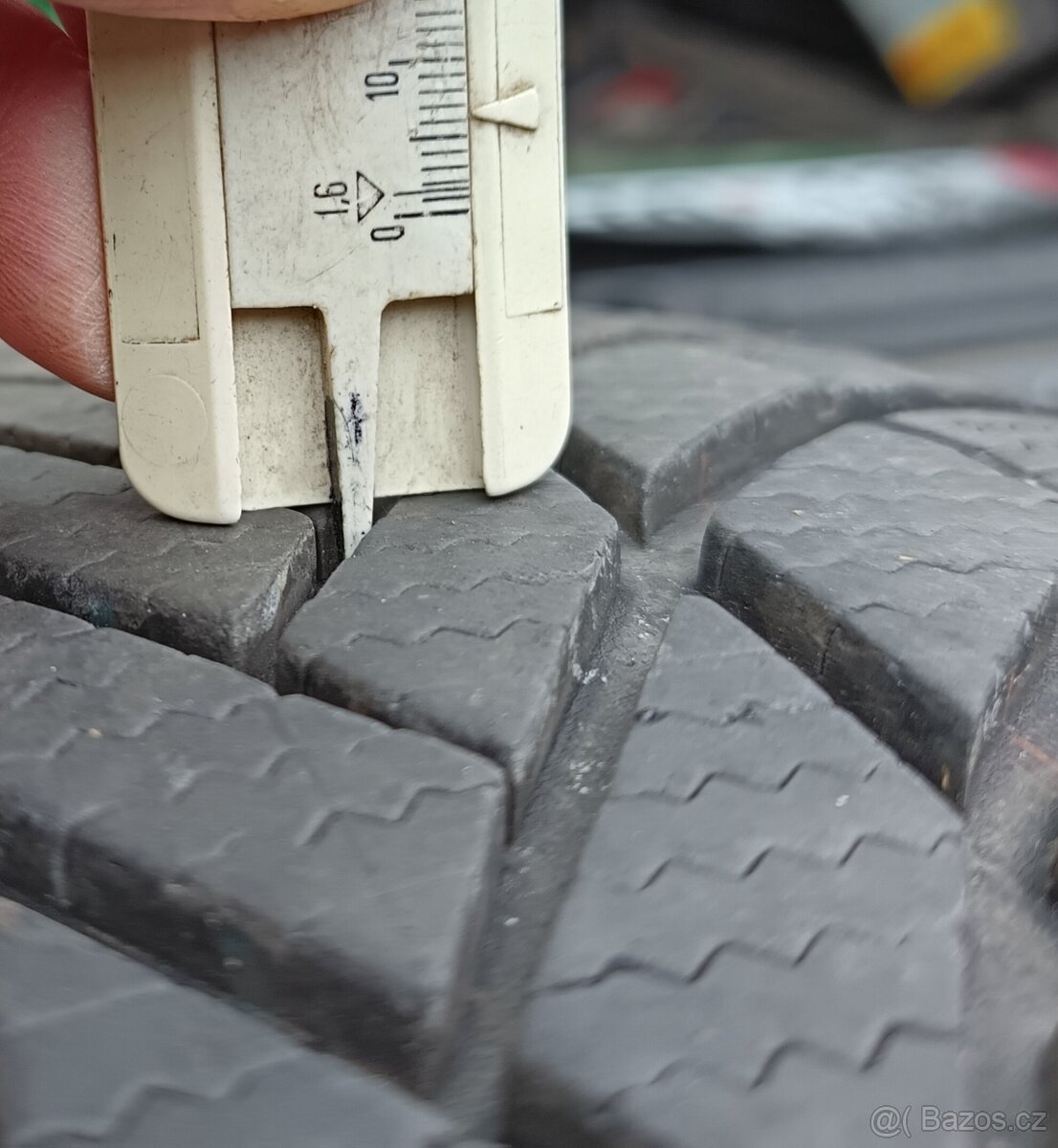 Zimní pneu Bridgestone 265/60 R18 - 2