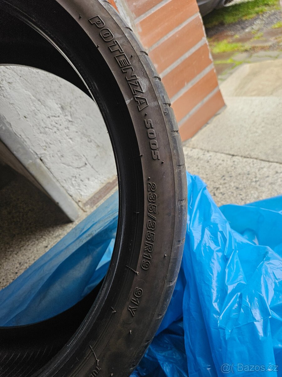 2x Letni pneu 235/35 r19 Bridgestone Potenza S005 - 2