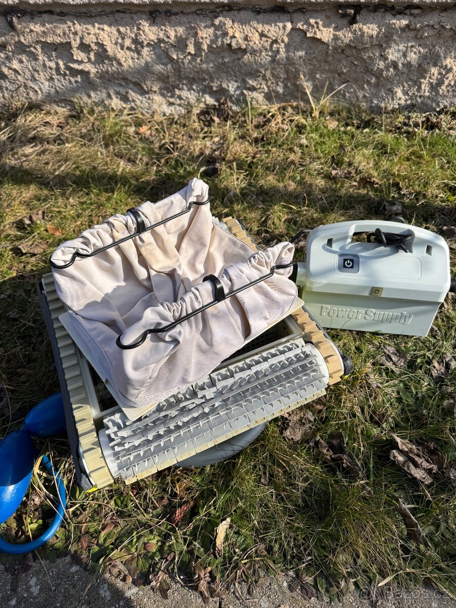 Bazénový vysavač - Dolphin Spring - 2