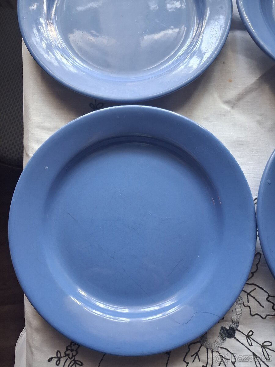 Sada jídelních talířů - 2