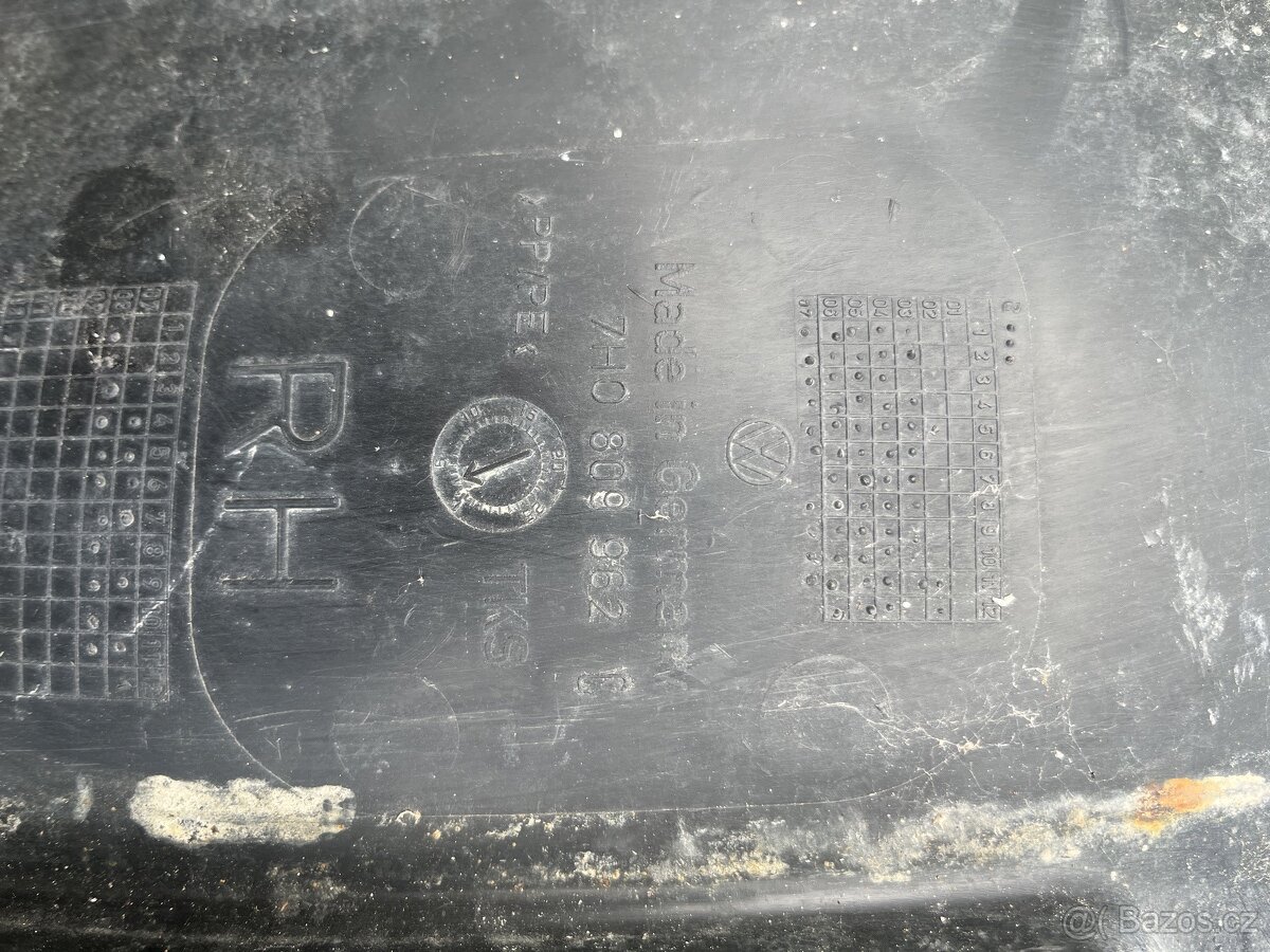 VW T5 plastové podběhy PŘEDNÍ L+P - 2