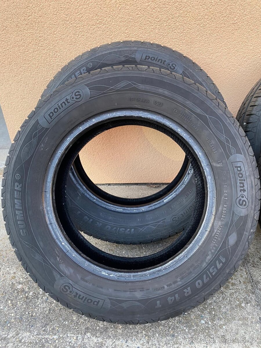 Pneu 175/70 R14 - 2
