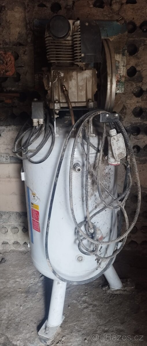 Kompresor Schneider - dílenský - 2