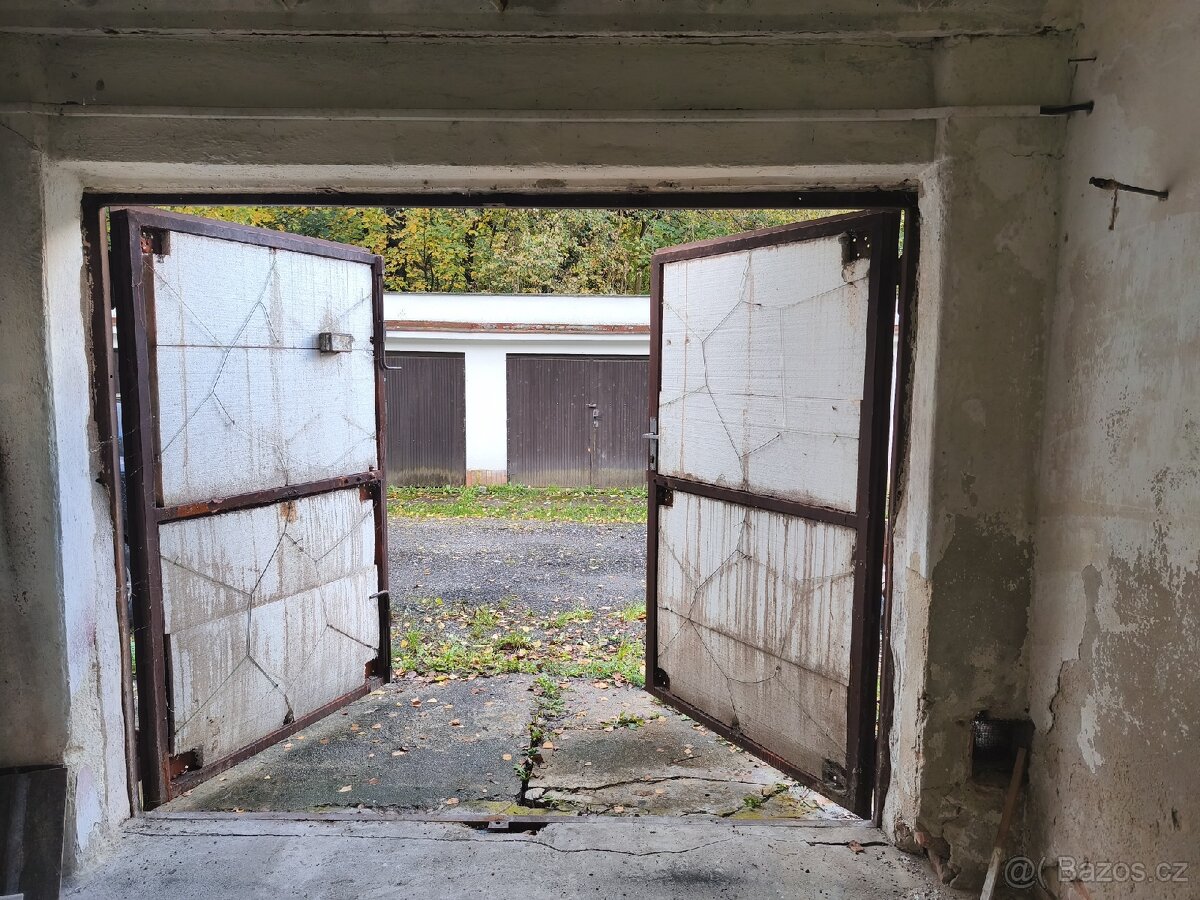 Družstevní garáž - 2