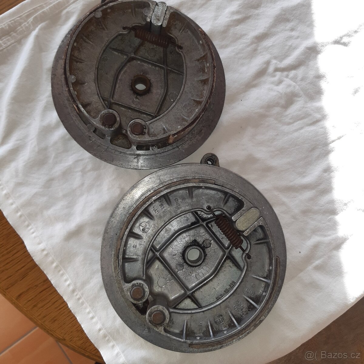 JAWA KÝVAČKA 250-350 brzdové štíty - 2