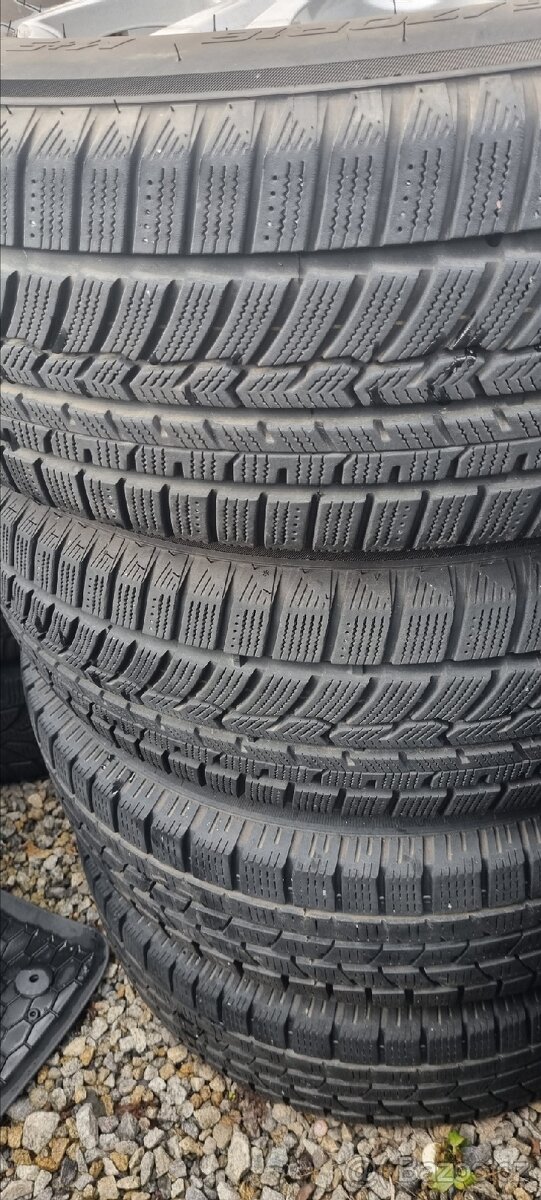 Zimní sada alu Hyundai,Dacia Duster,.- 5x114.3 pneu215/70-16 - 2