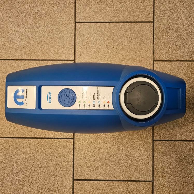 Nabíjecí stanice EV box MOPAR 22KW - 2