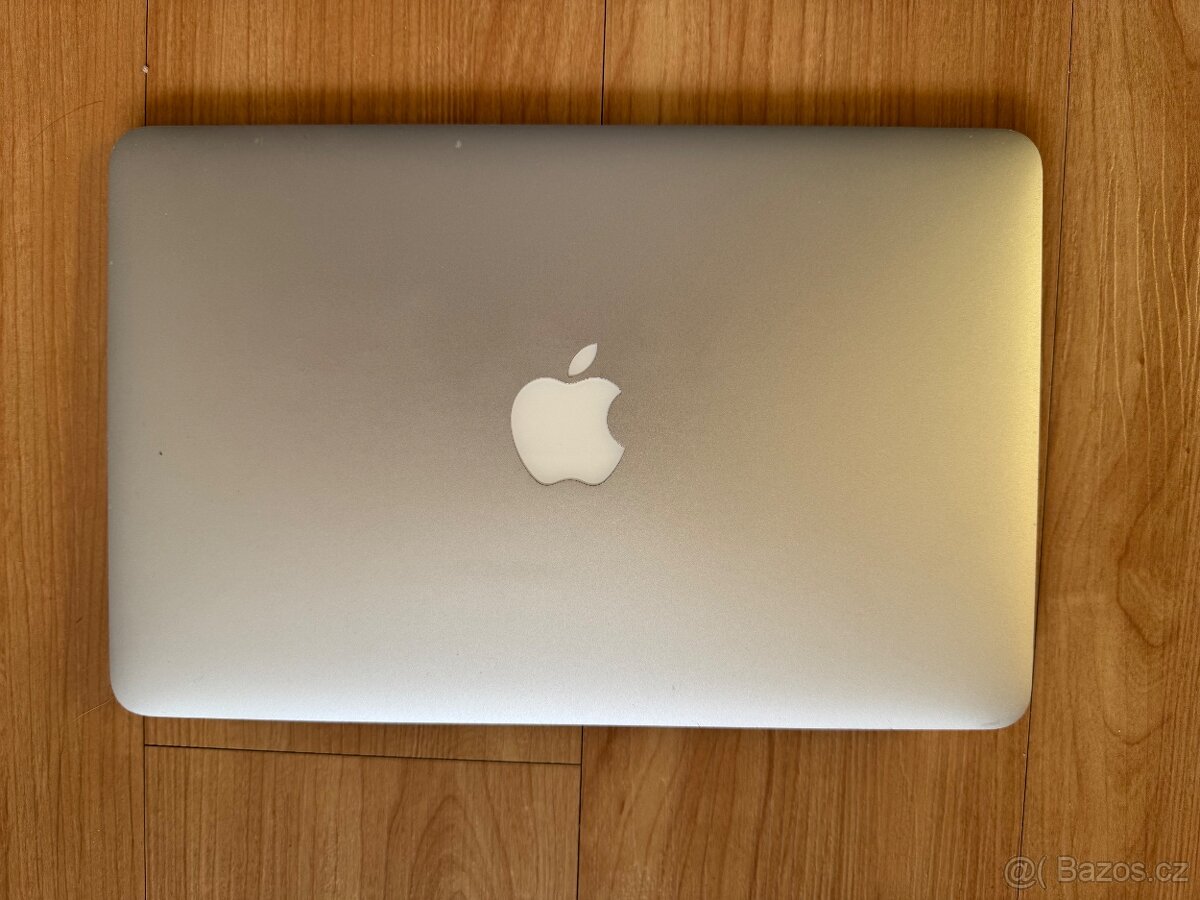 Macbook Air 11, MID 2013, 4 GB RAM, 128 GB SSD - 2