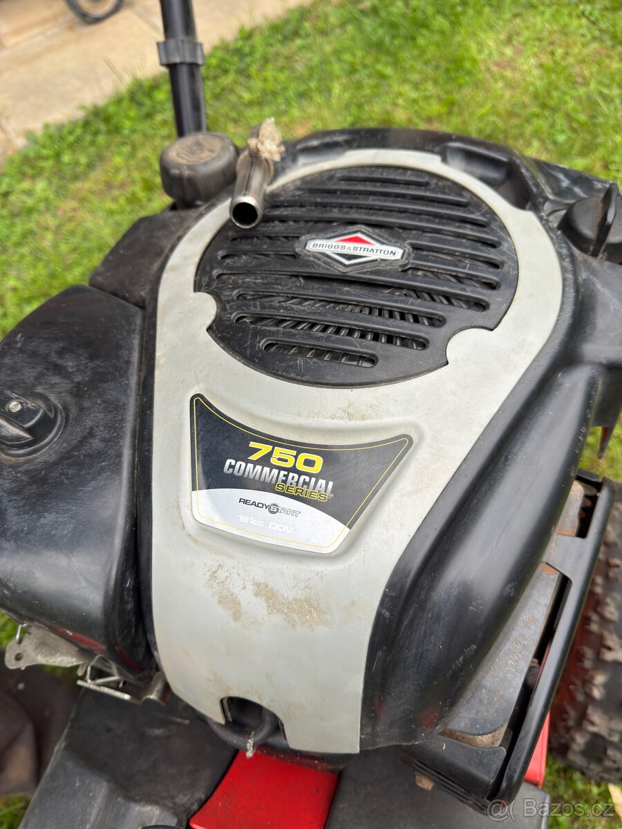 Motorový zametač/smeták - 2