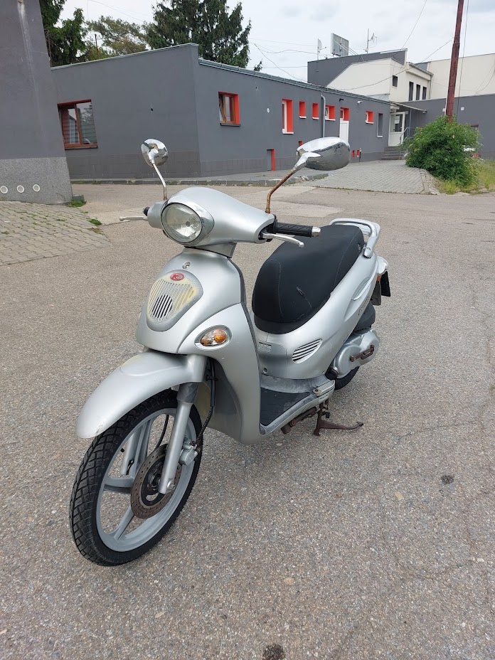 2005 KYMCO PEOPLE 125 ccm, nová STK, velký servis - 2