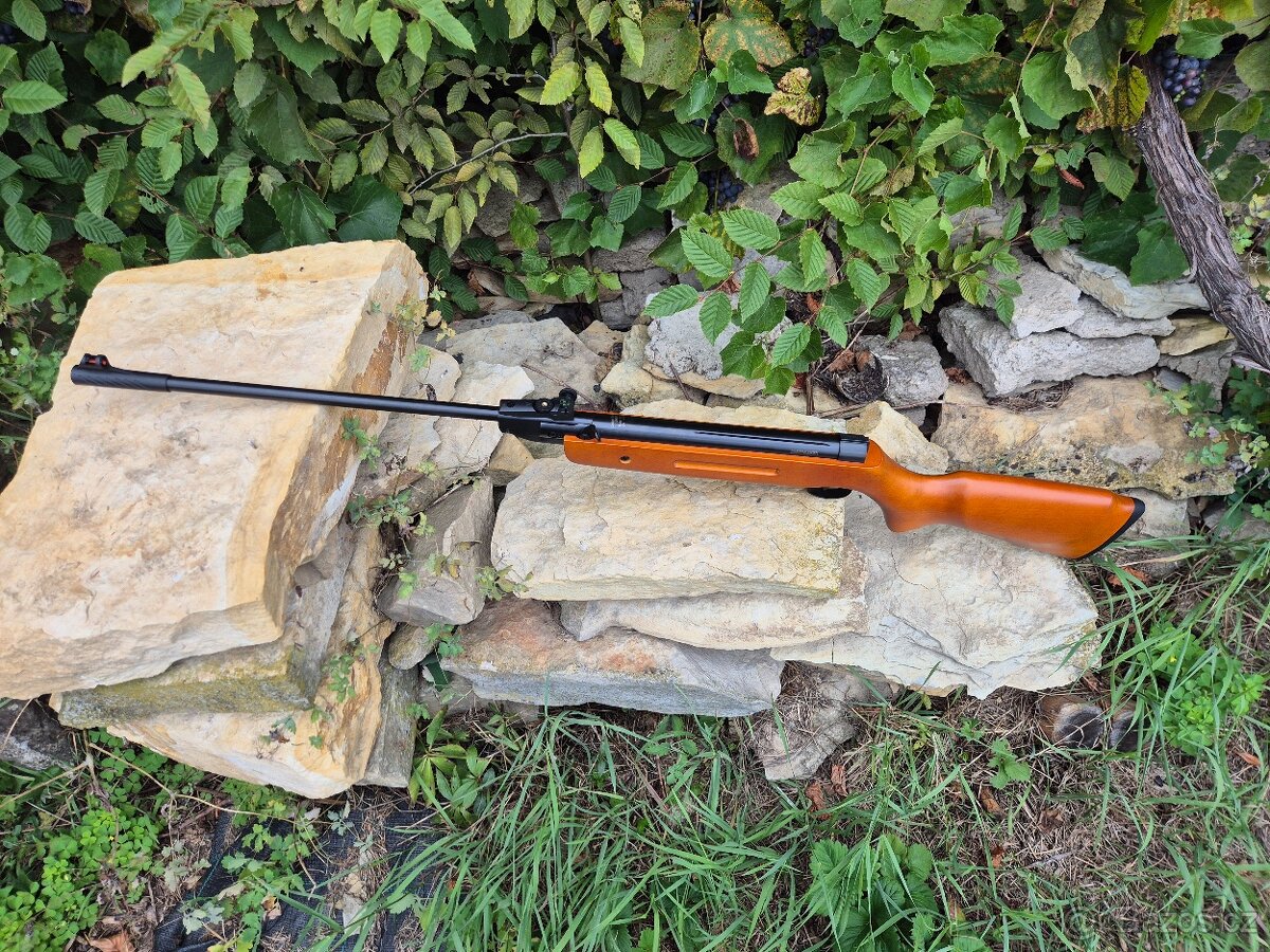 Vzduchovka dřevěná pažba - 2