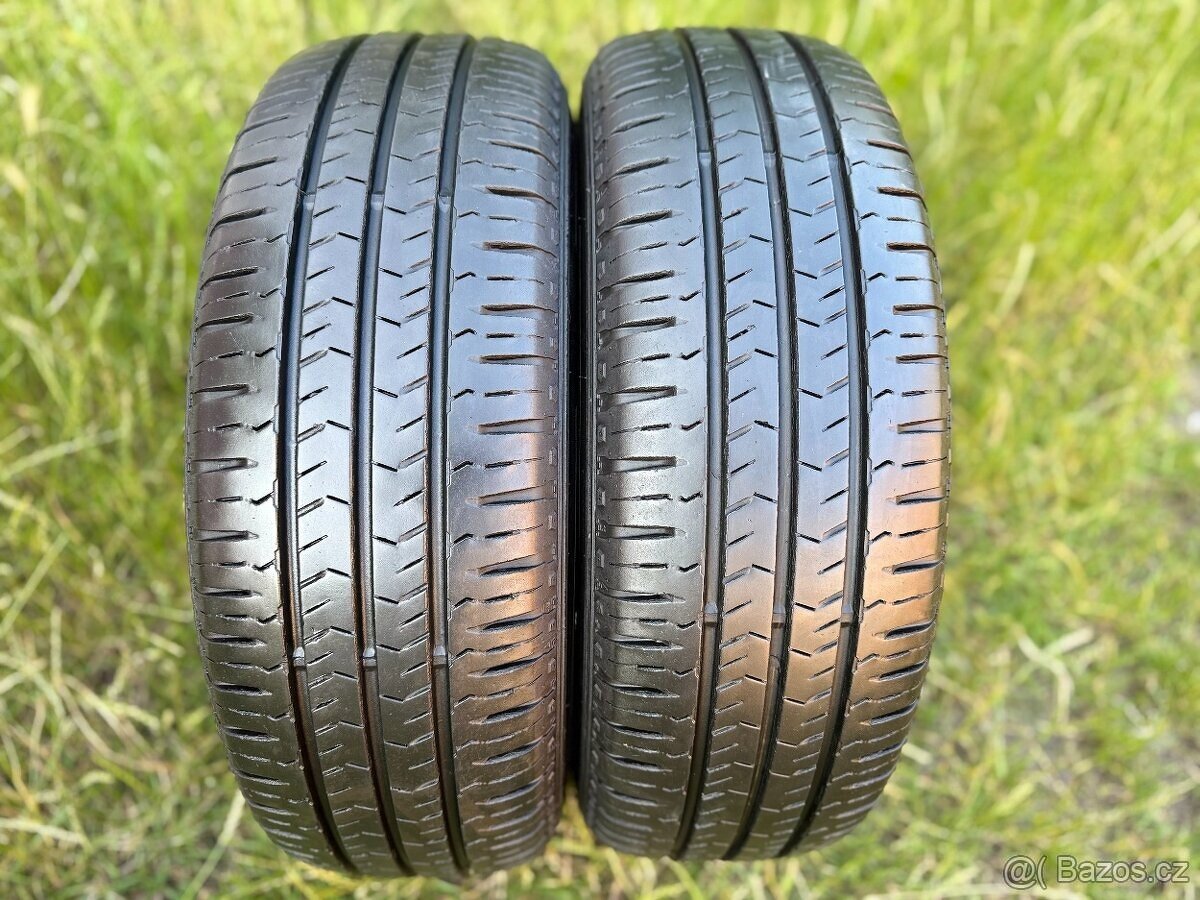 2x Letní pneu Hankook Roadian CT8 - 215/70 R15C - 95% - 2