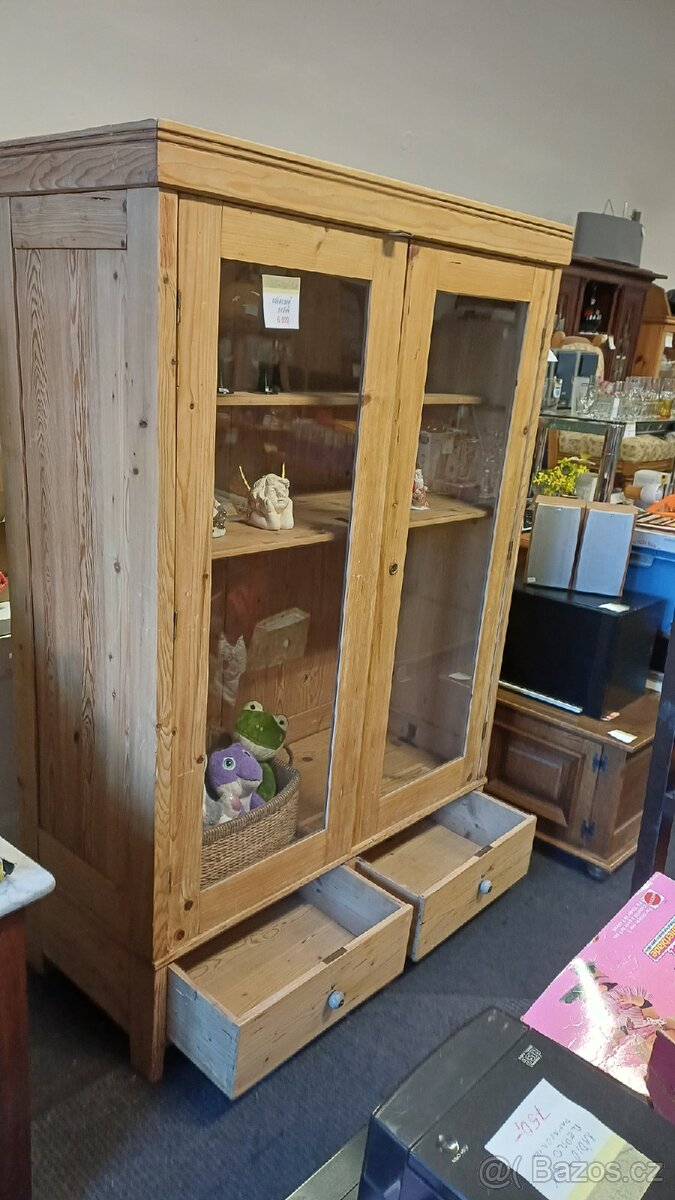 Masivní smrková skříň - skleník - 2