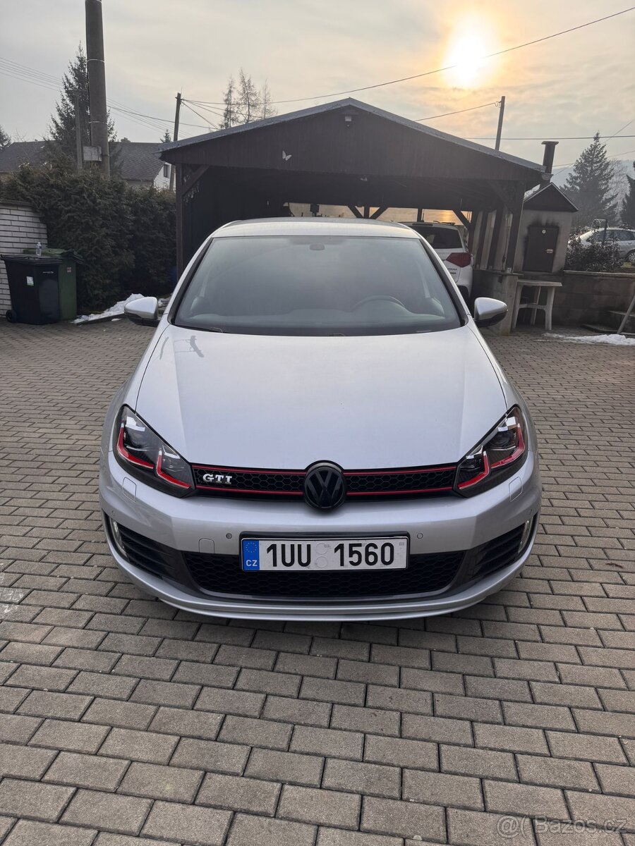VW Golf 6 GTI 2.0 TSI - 2
