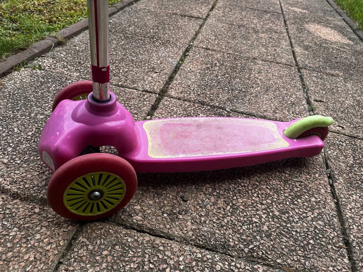 Koloběžka - tříkolka - 2