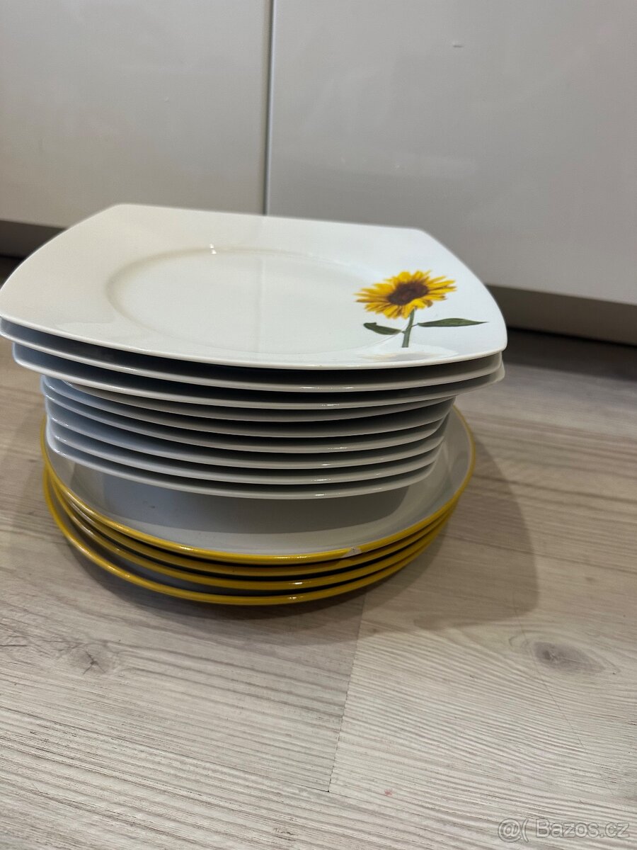 Sada 13ti talířů se slunečnicemi - 2