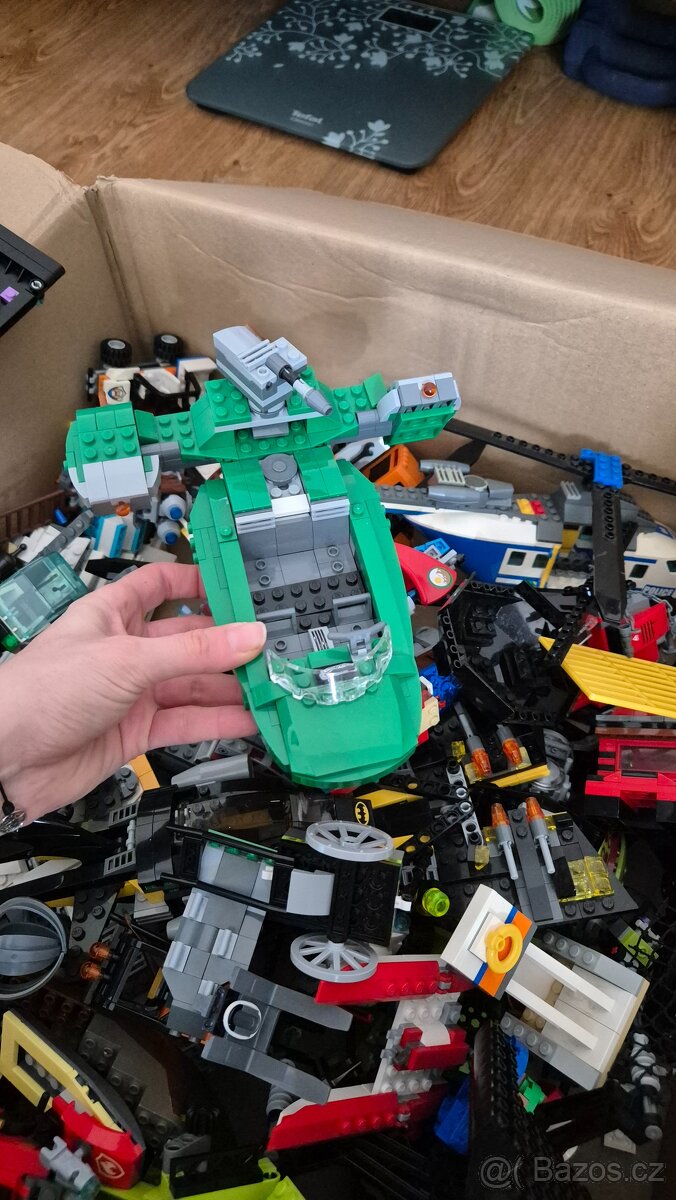 5,5 kg LEGO, celé sety - 2