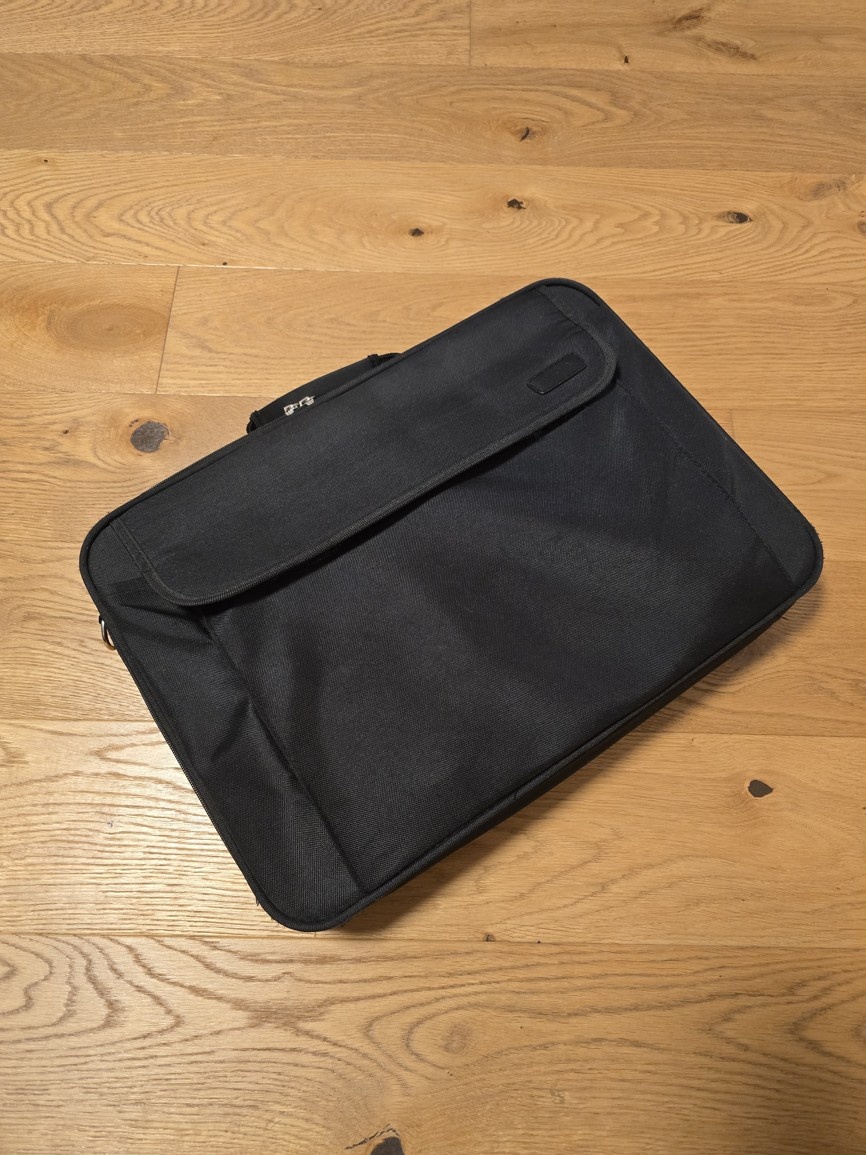 Lenovo IdeaPad G700 - 2